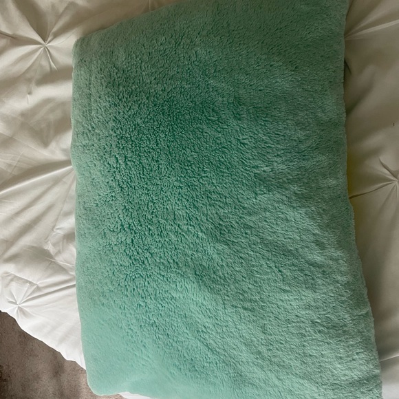 Justice Girls Emoji Smiley Face Pillow - Picture 3 of 7